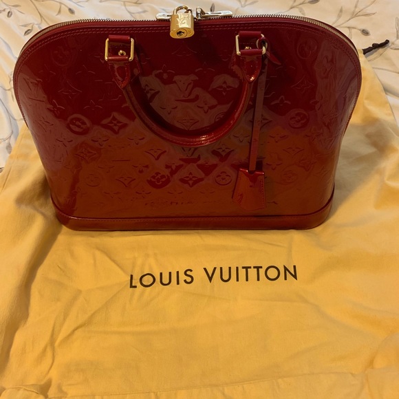 Louis Vuitton Handbags - Louis Vuitton Pomme D’Amour Vernis Alma MM
